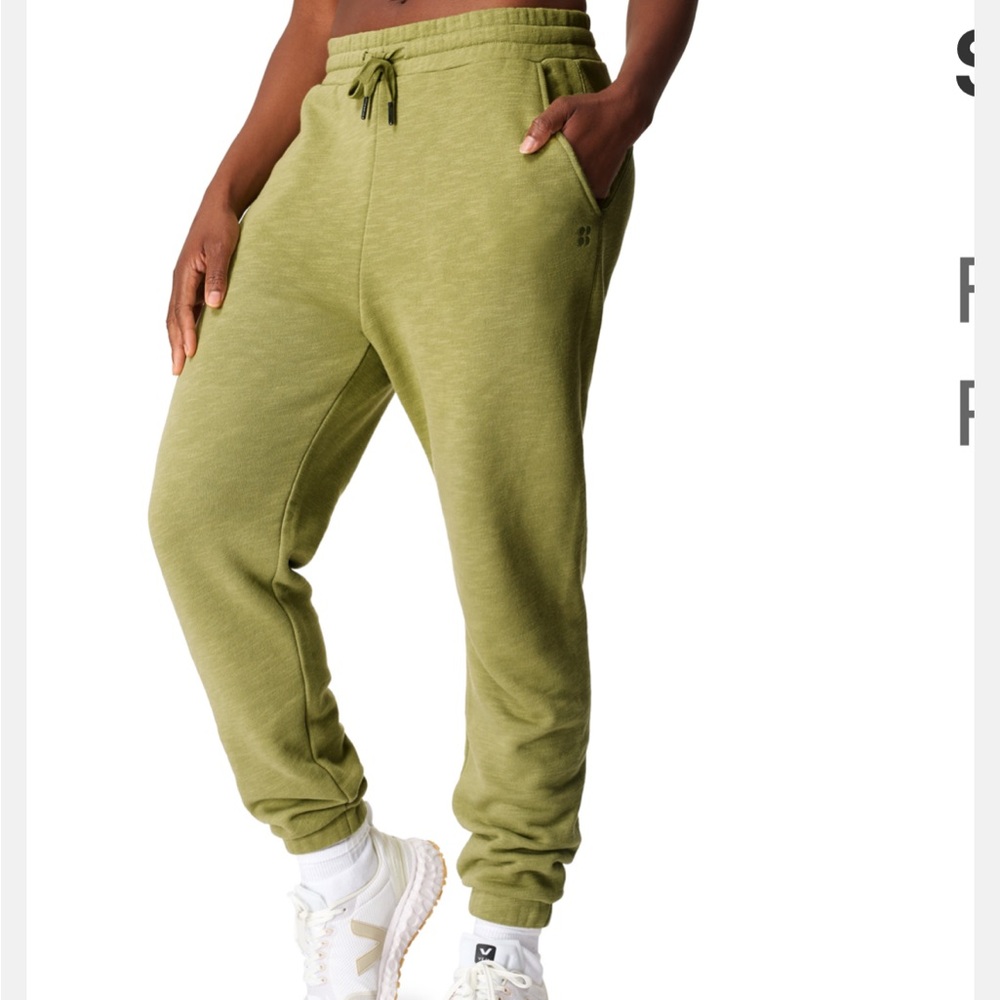 MOVING SALE! Sweaty Betty Essentials Sweatpants in Fern